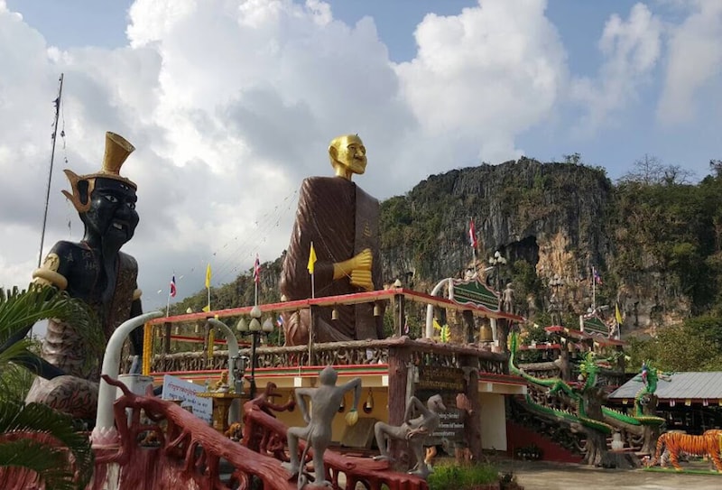 Экскурсия «Затерянный мир» в Паттайе 1