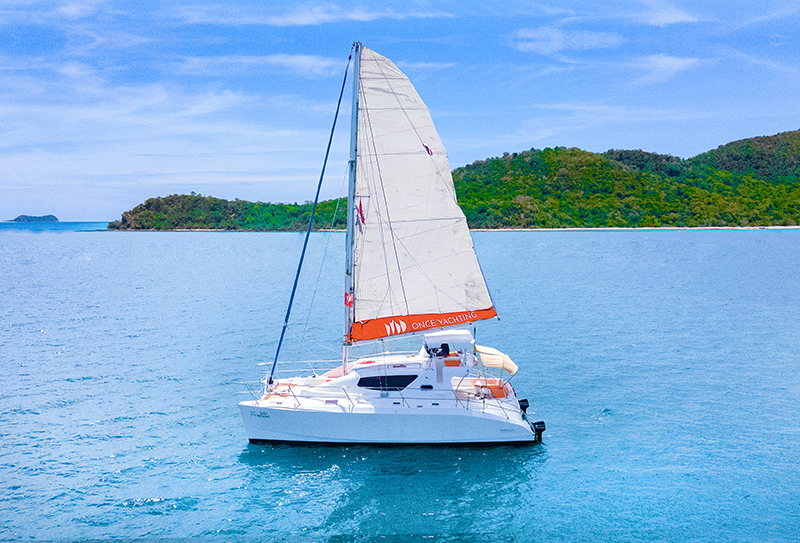 Прогулки на парусном катамаране Champagne в Паттайе 1