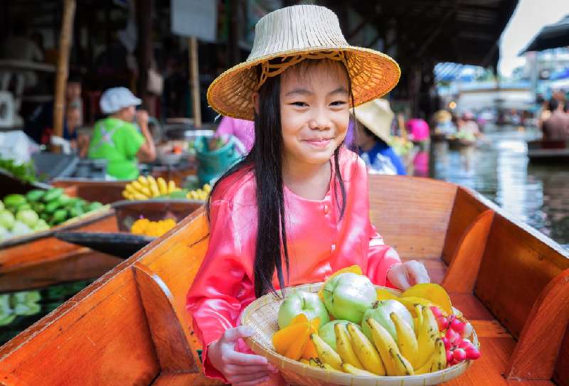 Уникальный рынок на воде в Паттайе